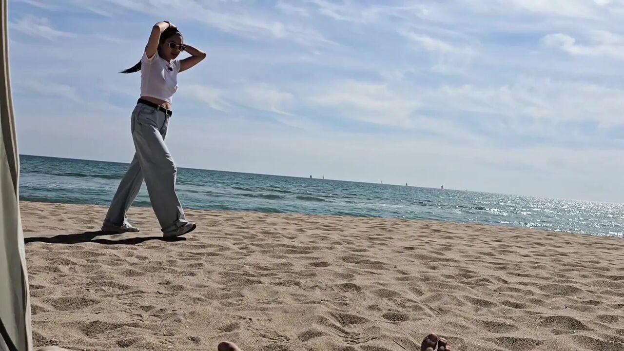 STEPSISTER HAS SEX ON THE PUBLIC BEACH!