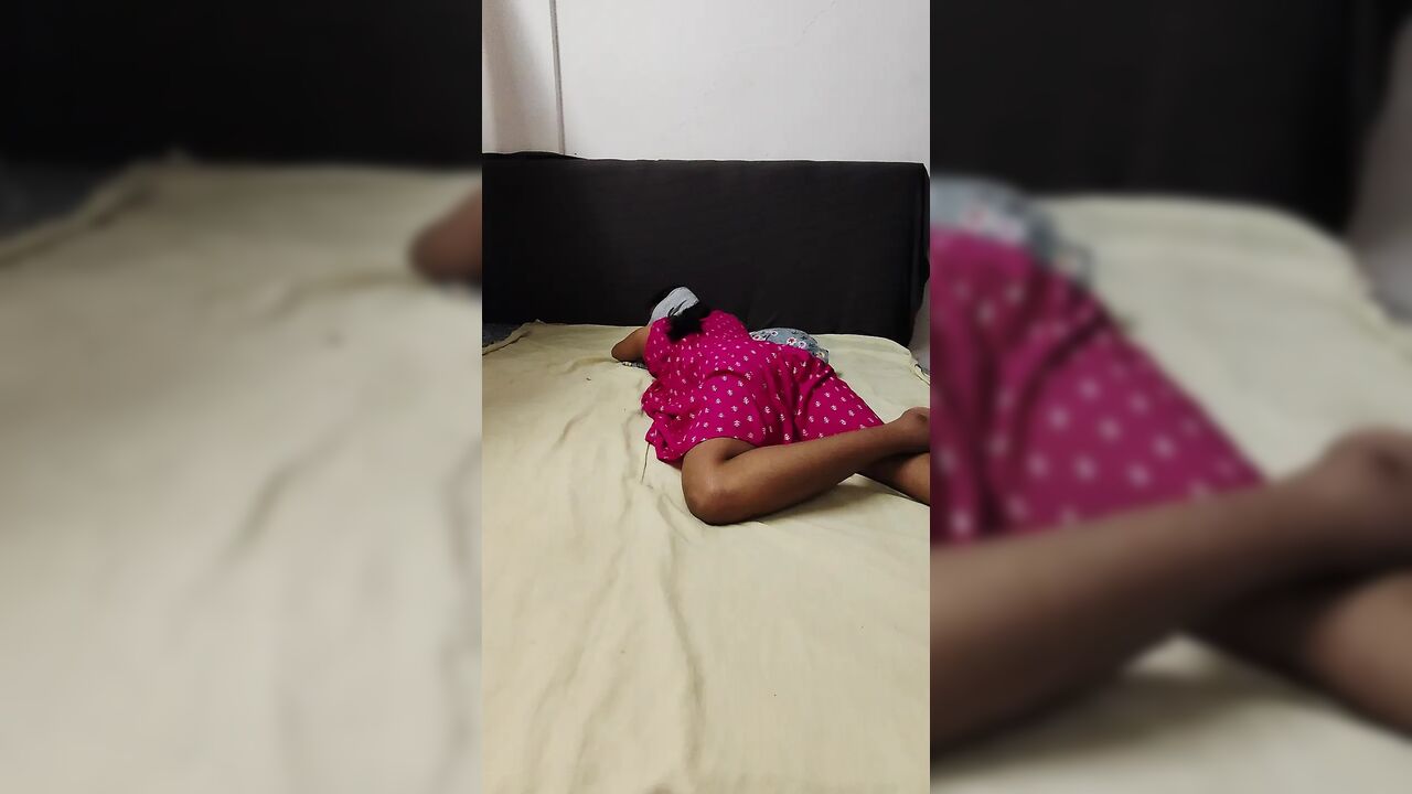 Saheb ji made the innocent maid of the village a mare on the bed and fucked her big breasts