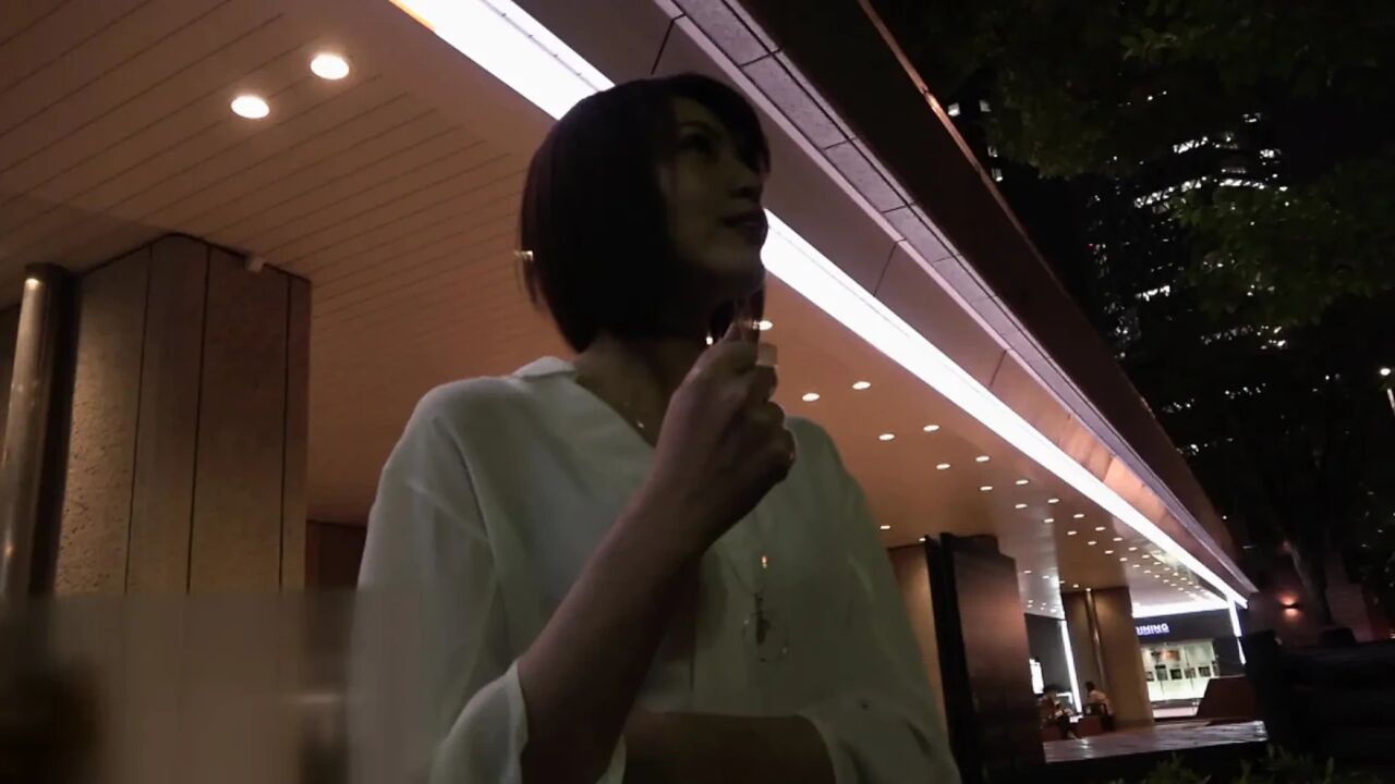 A072B03 Slender beautiful wife and baseball fist! The wife's hips that are captivated by pleasure do not stop