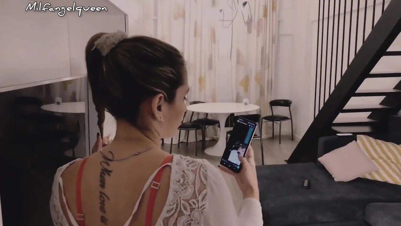 Sexting or Video Call, Which Do You Prefer?
