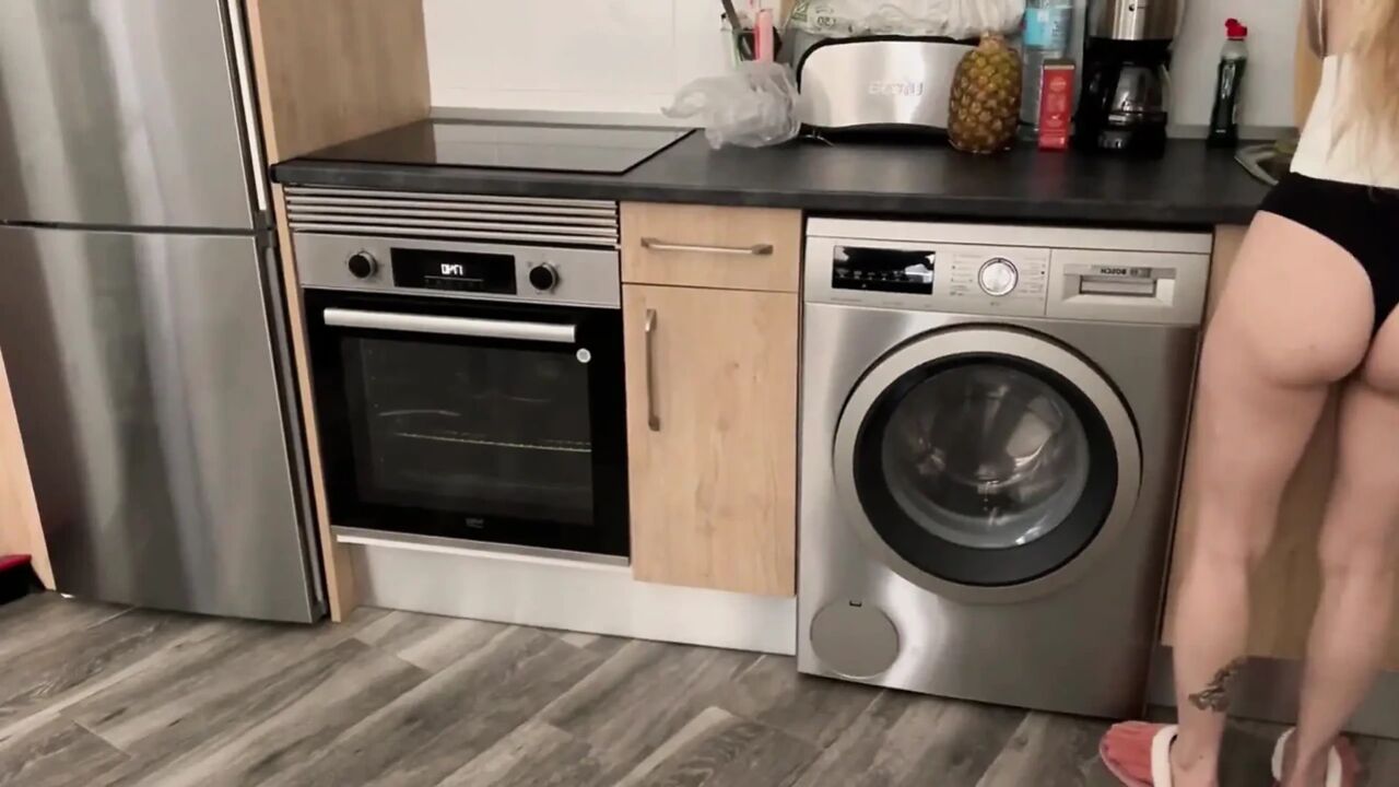 Stepmother Nimfomaniac Does Double Penetration with Vegetables!