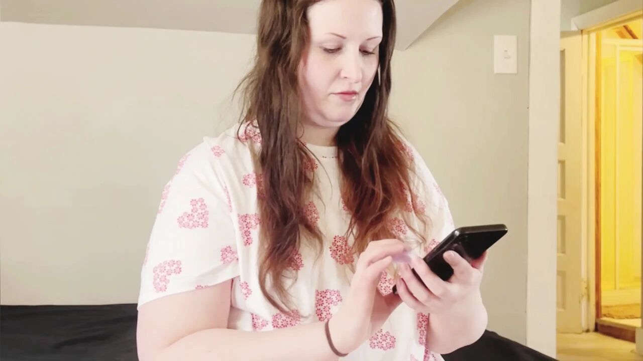 Black Pizza Delivery Man Save Valentine’s Day and Fucks Sad Housewife