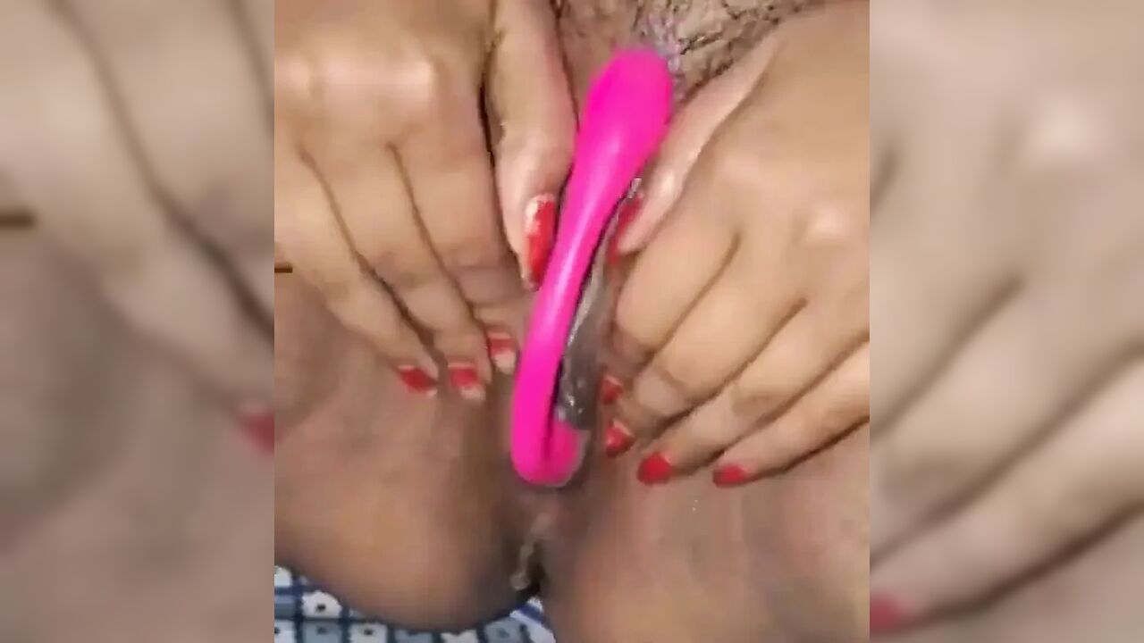 Curvy Wife Fingering