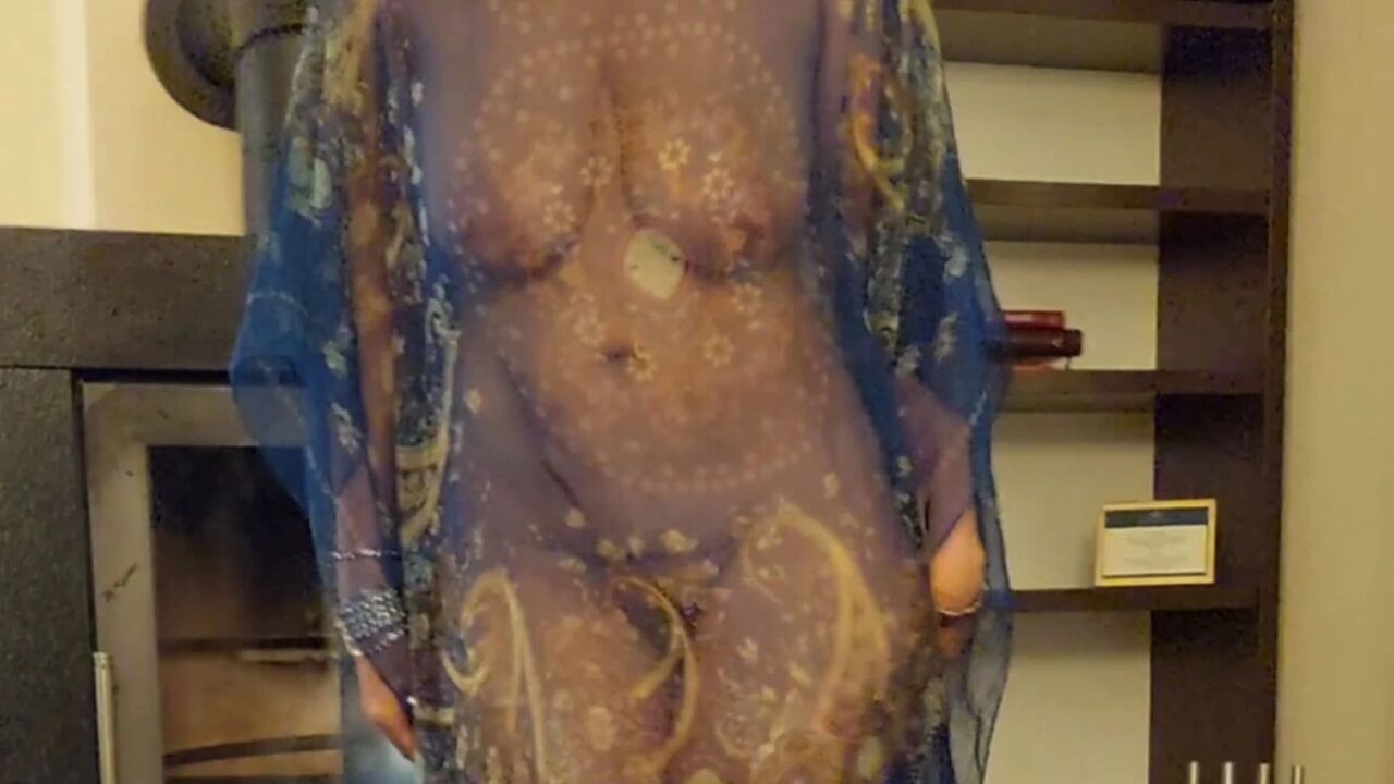 Evening Sex Games in Blue Pareo