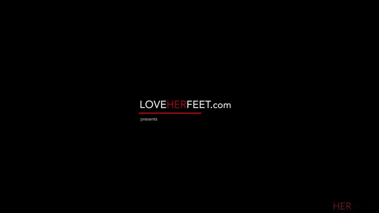 Britney Amber, big boobed pornstar babe enjoys in the sex and in the all foot fetish things