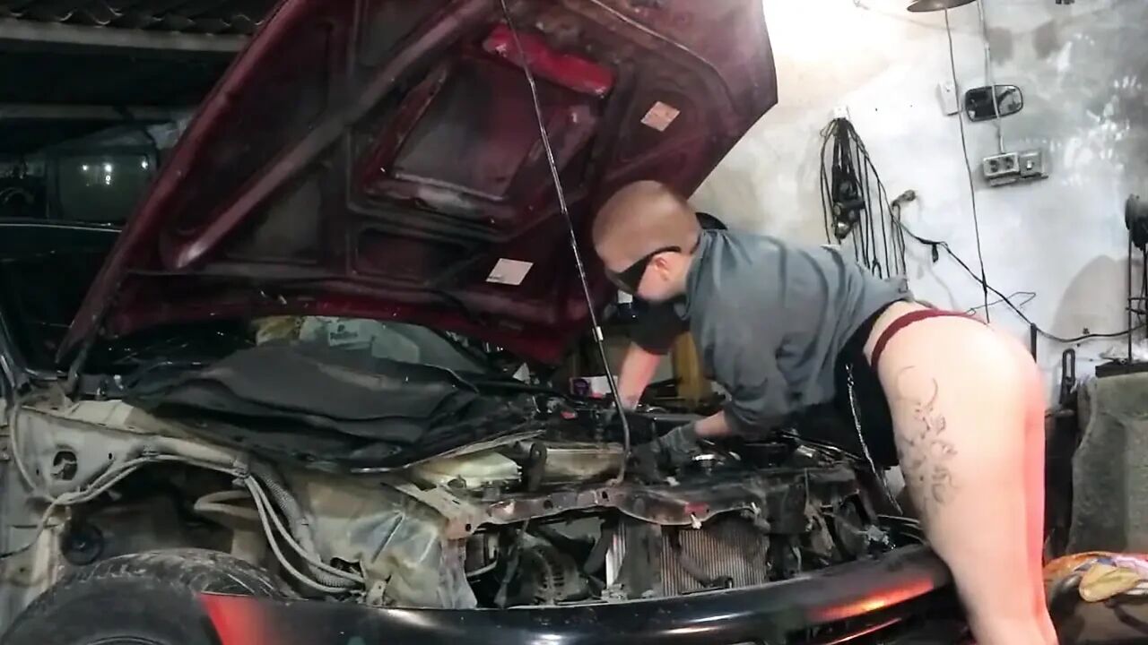 Sexy Mechanic Vilu Vidish Gets Pounded Toyota Ae101