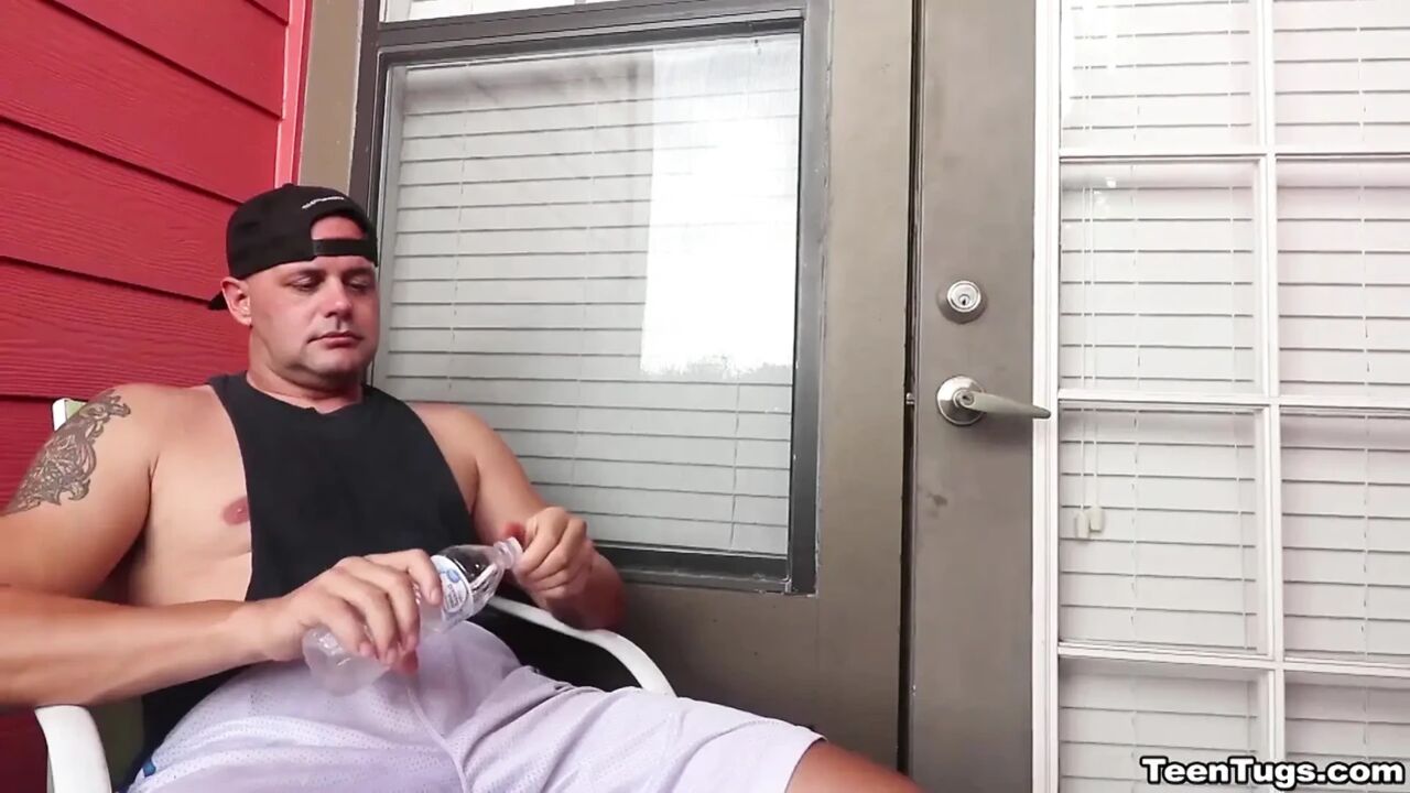 Kimmy's Outdoor Cock Jerk