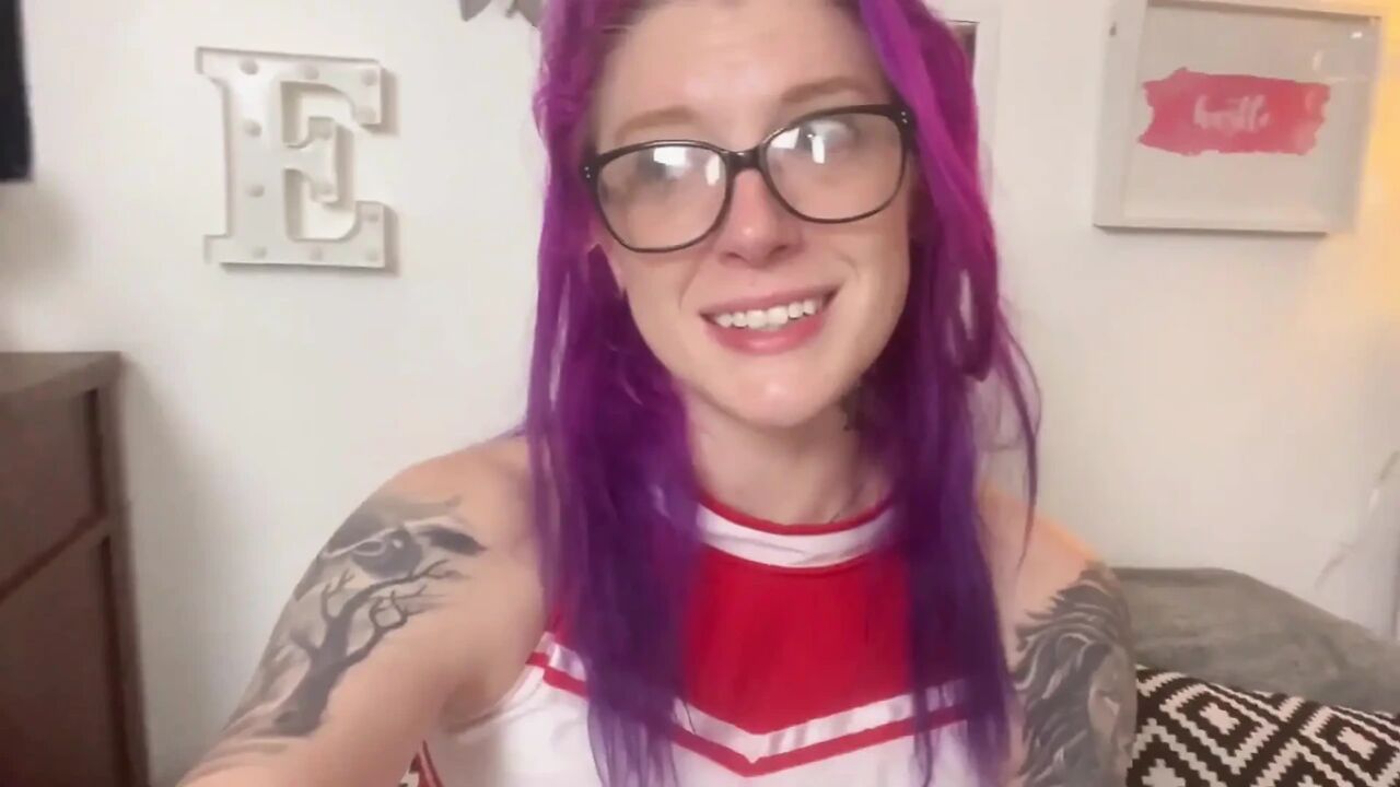 Cheerleader Farts for Position