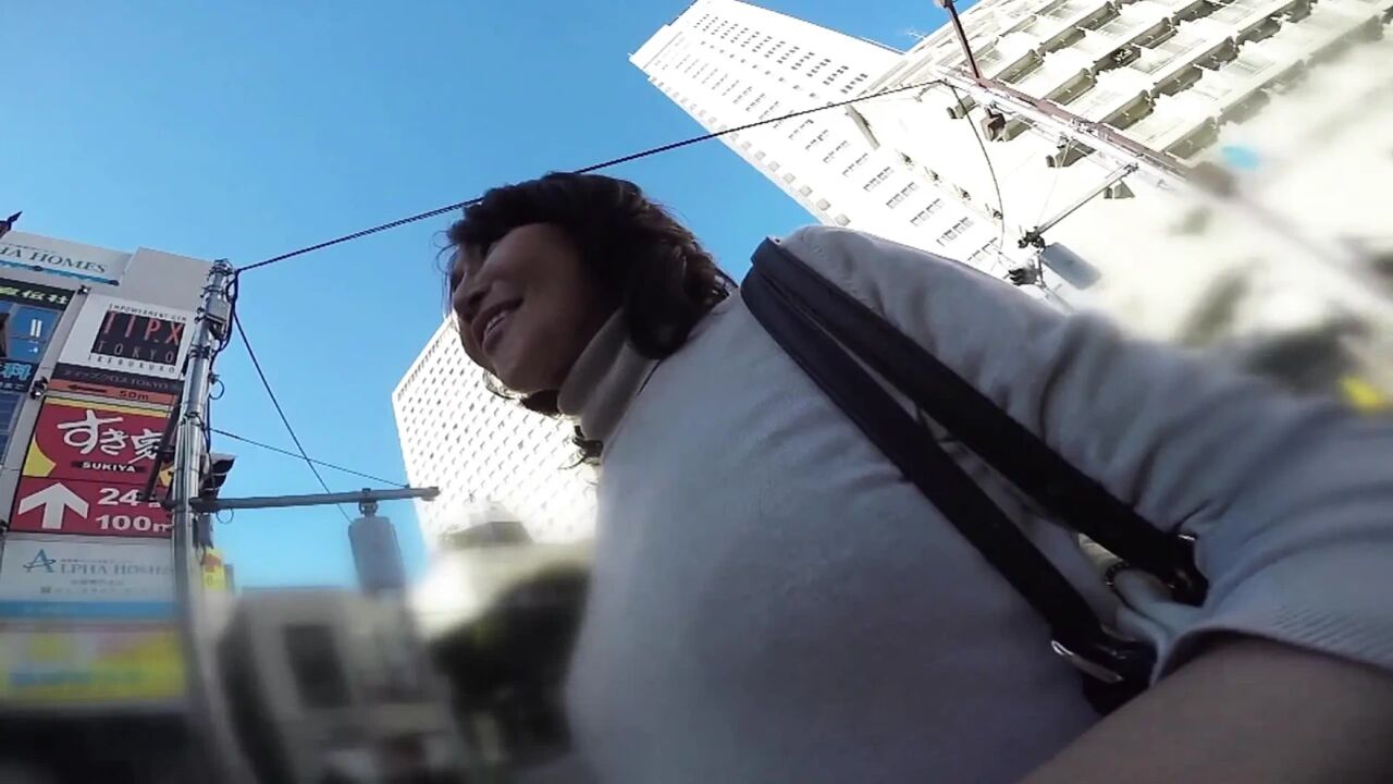 A074B08 Mature woman reverse pick-up A mature woman who can't help but want to do it, the action of fighting shame...