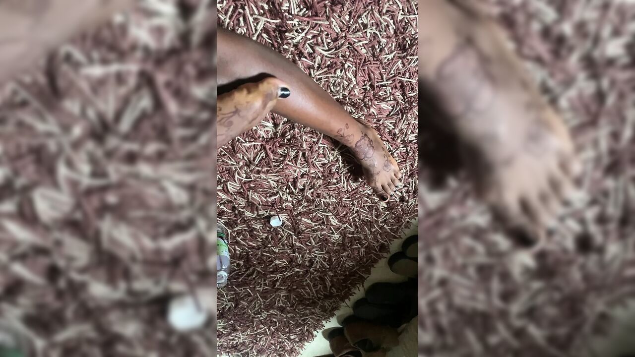 Hot ebony babe foot massage section