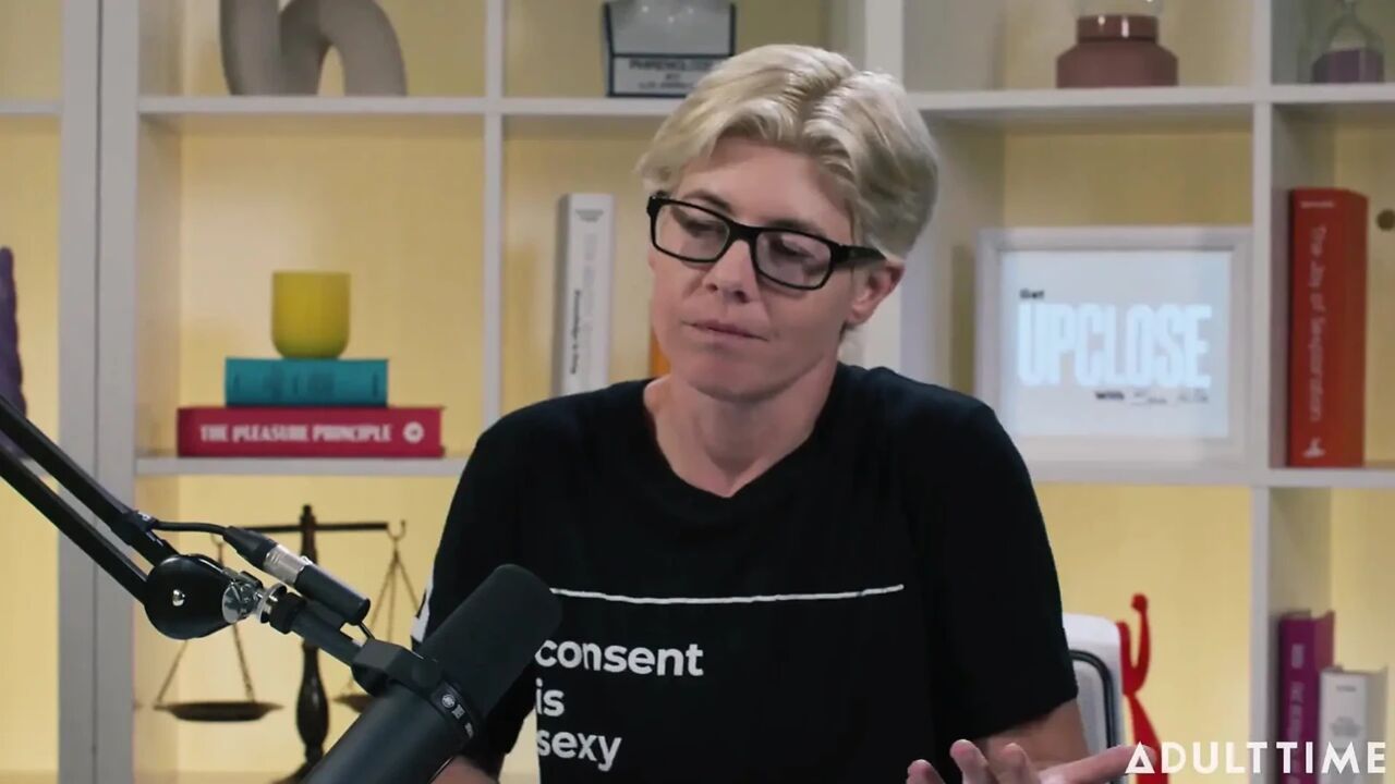 Gal Ritchie: Spiegler Girl & Hentai Lover | the Adult Time Podcast