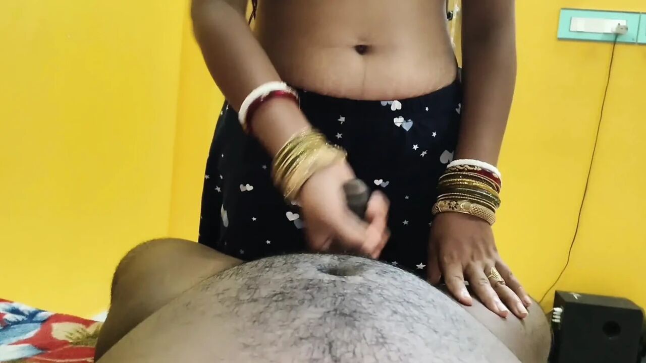 Desi hot bhabhi ke sath full Raat devar chudai in Indian bhabhi devar ka fucking