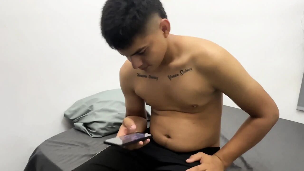 I See My Stepsister Reading Her Magazine, I Tell Her I'm Bored, and We End up Getting the Fuck of Our Lives