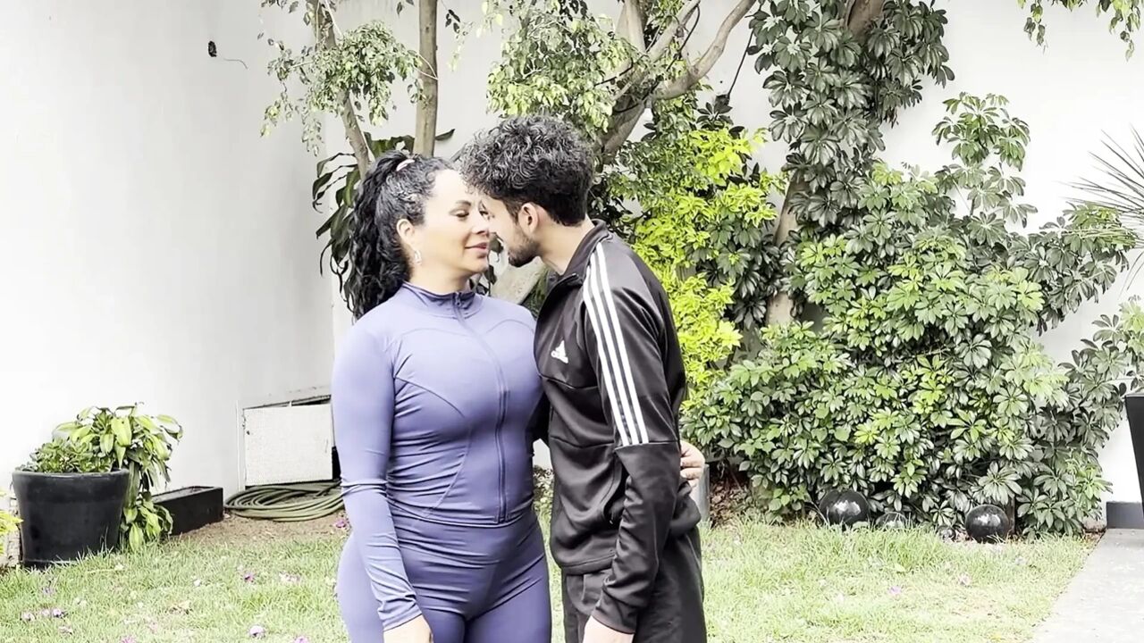 Yoga Class with Gali Diva Mexico