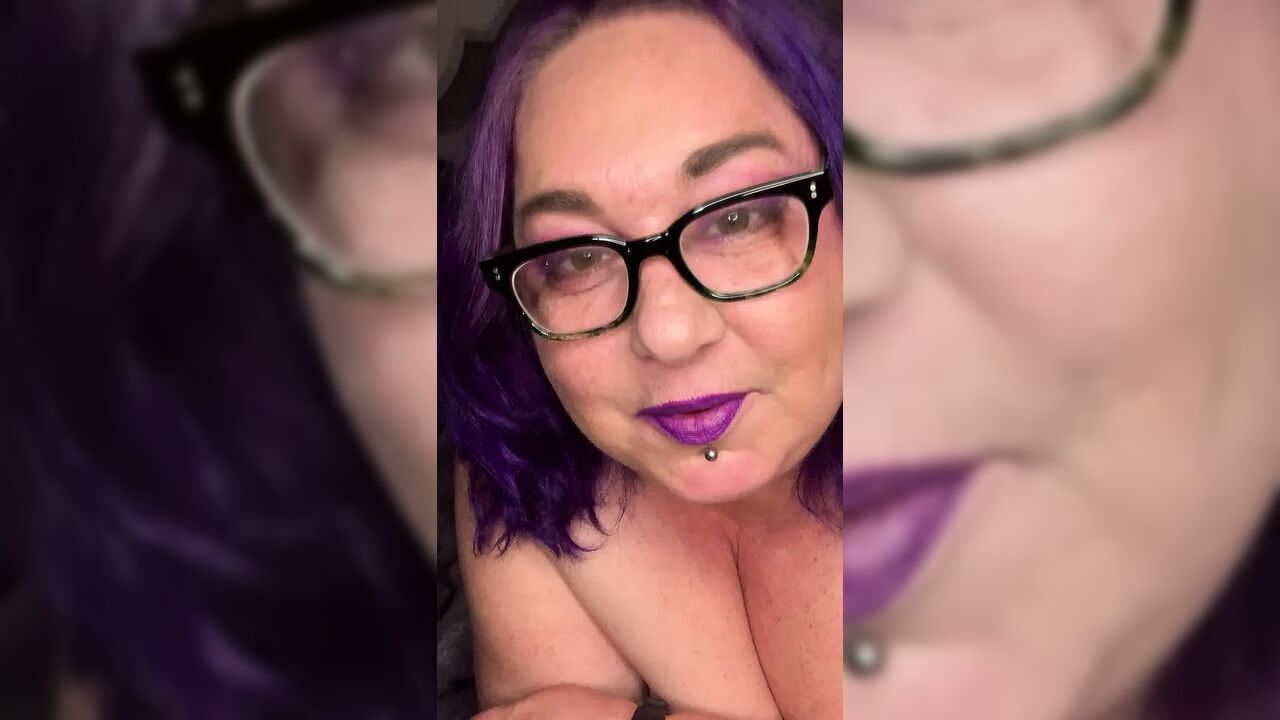 Let’s get off together purple thigh highs