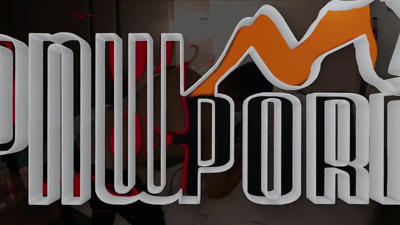 Slut Fucks a Stranger in Hotel Will Boyfriend Is Gone