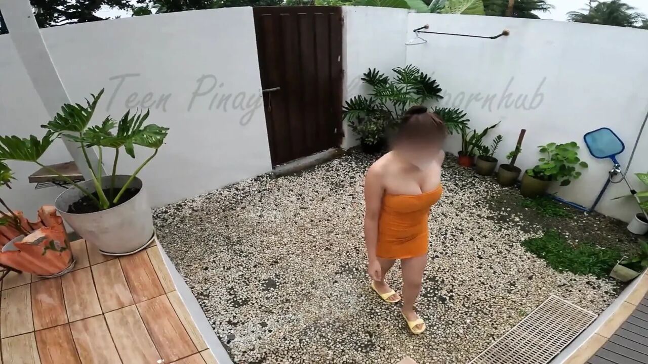 Outdoor Teen Pinay Pussy Get Stretch