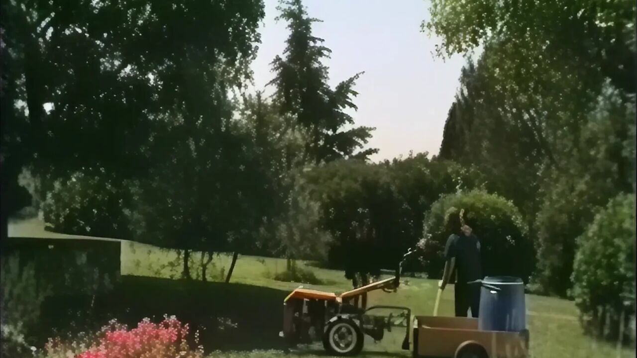 Outdoor Threesome for Vintage Fuckers