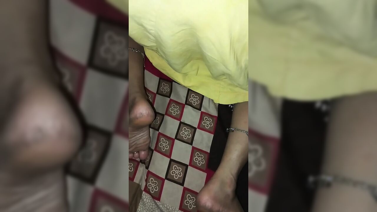 The water came out as soon as it was put in the pussy in doggy style.