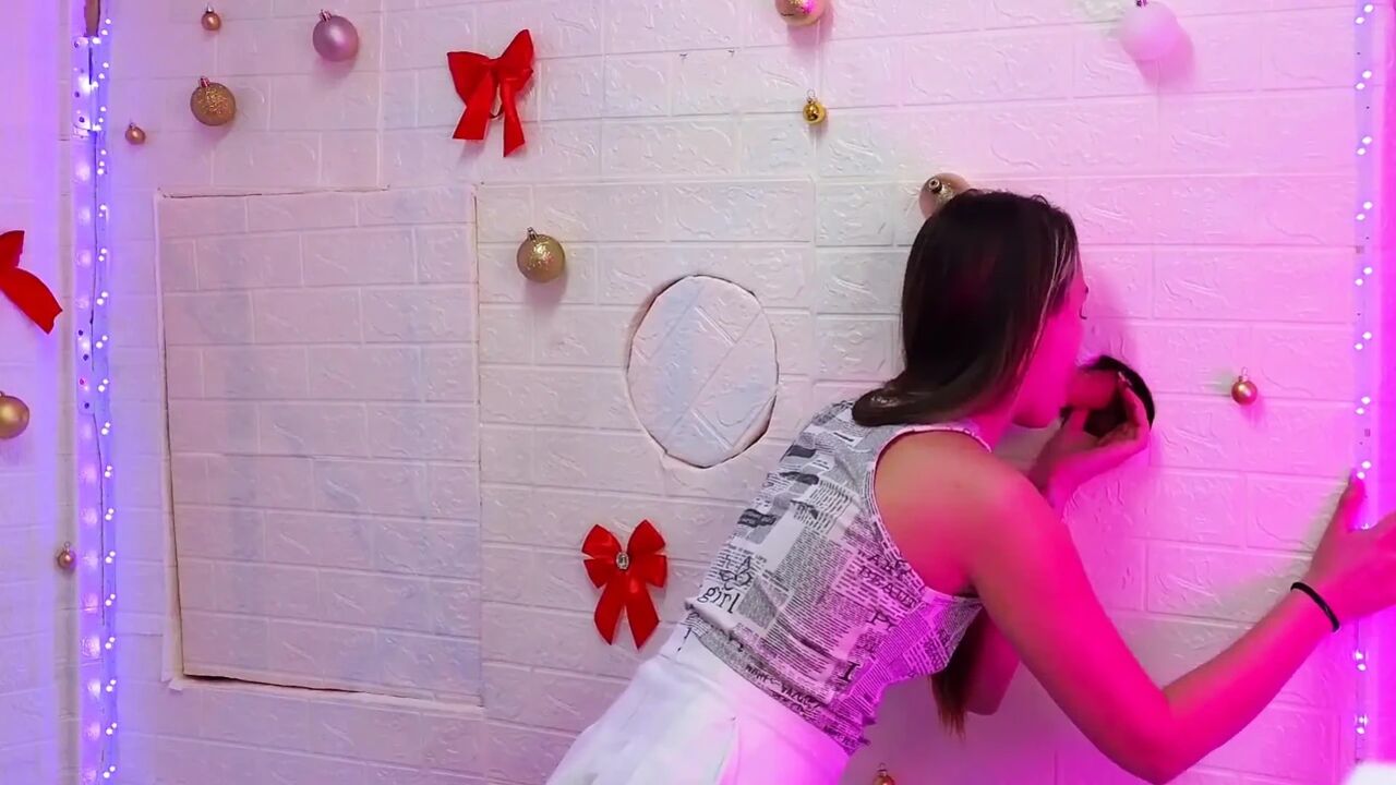 It Seems to Like Her Rhythm