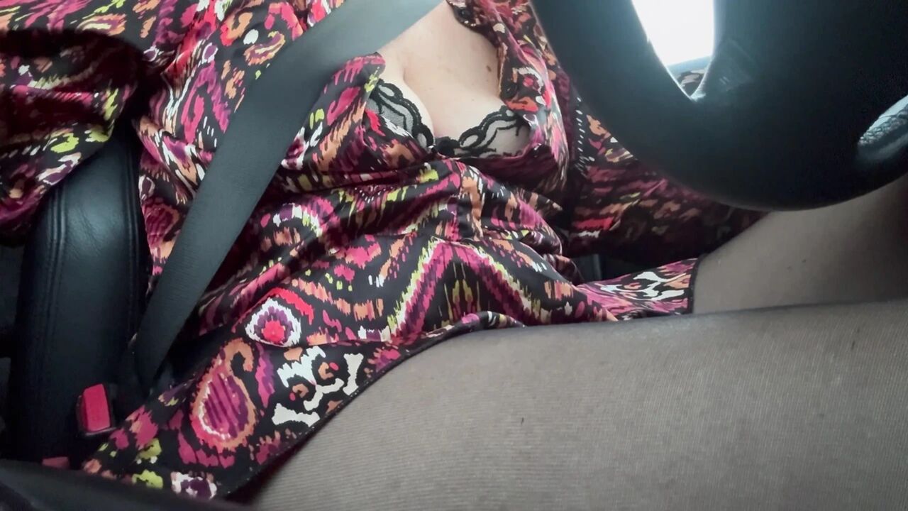 I woke up horny and touched my pussy through pantyhose in the car in public