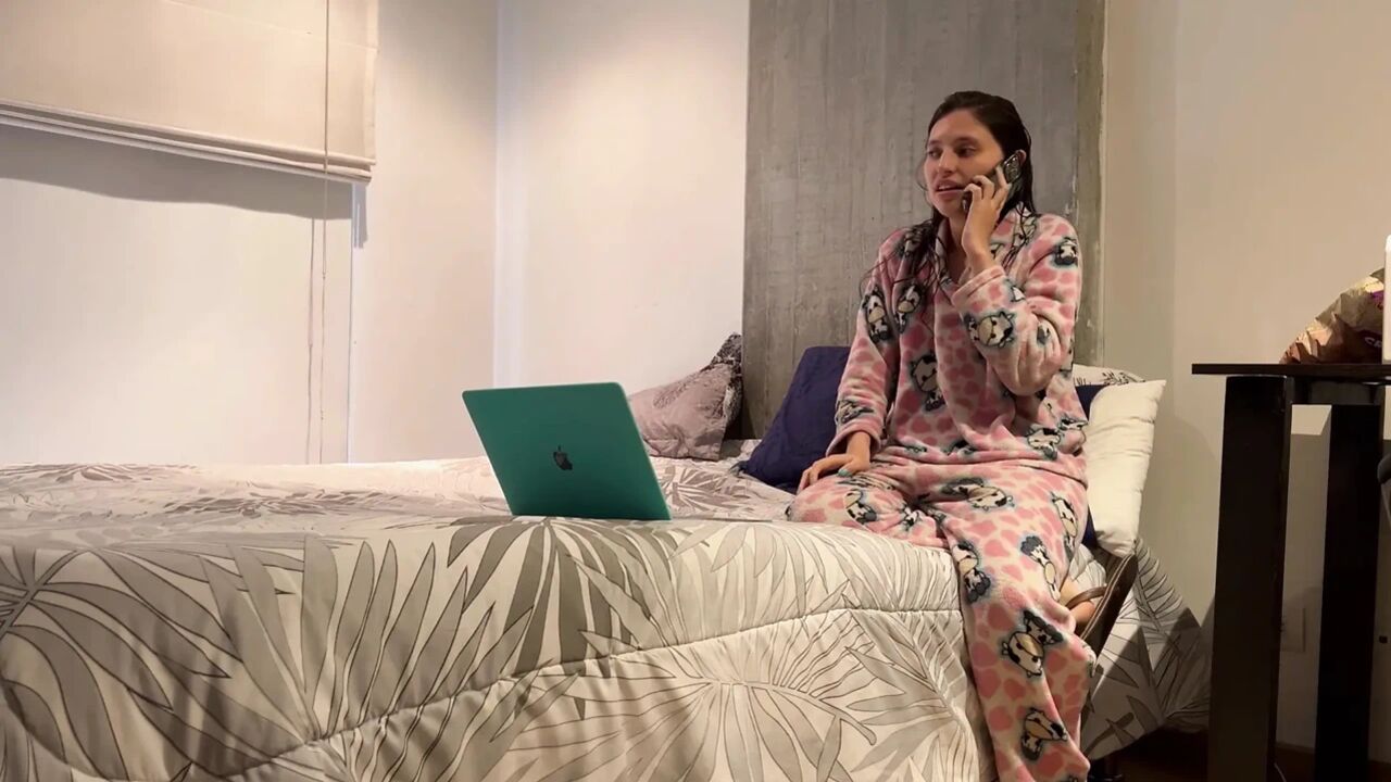 Tenets sex in my best friend's room and shower!!