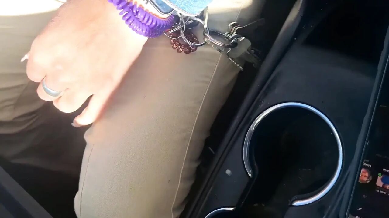 Munching on Ladora's Size 10 Feet N Toes with Her 1st Footjob
