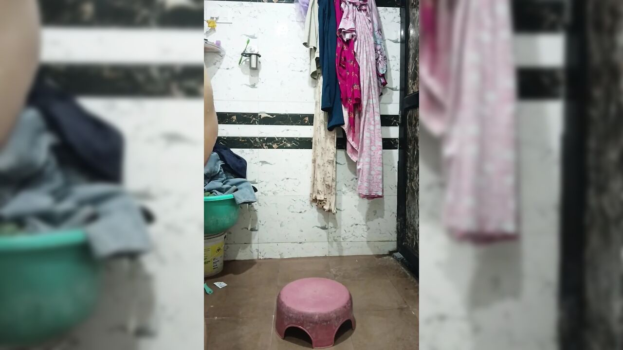 Priya Bhabi New Style Body Show