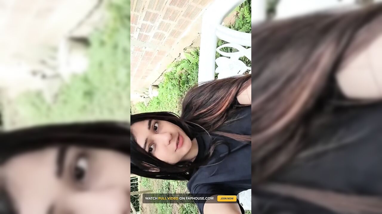 Porn Actress Yulieth Gomez Masturbates