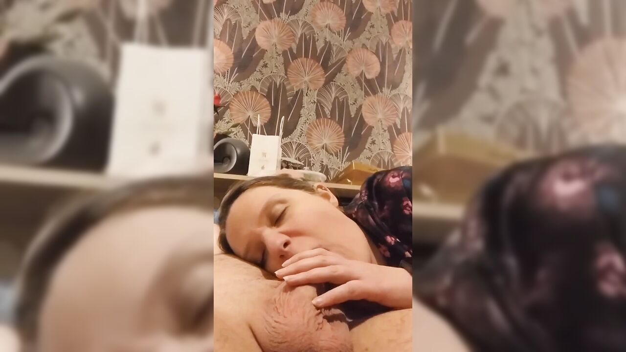 She Sucks and Smears Her Young Lover's Sperm in a Selfie