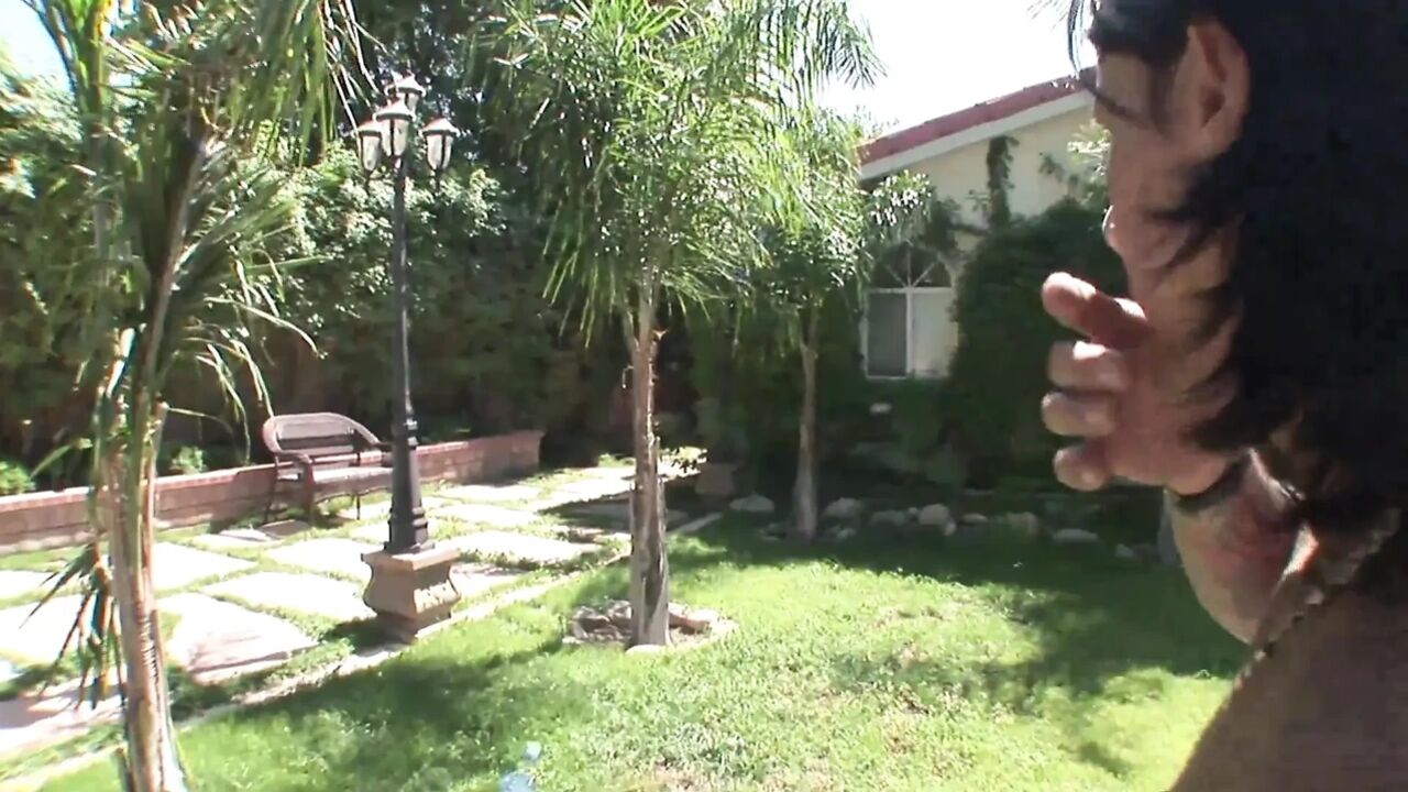 Invade my deep ass with your big cock .... i want to try a lot of pleasure !!!