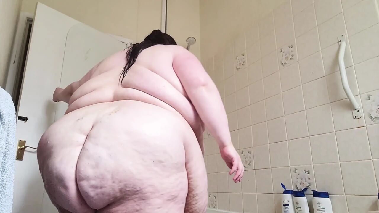 Shower jiggles and washing