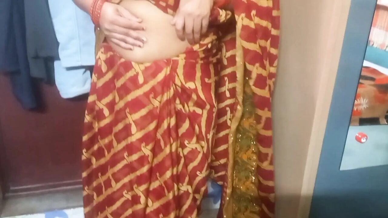 Indian bhabhi having wearing a beautiful saree.