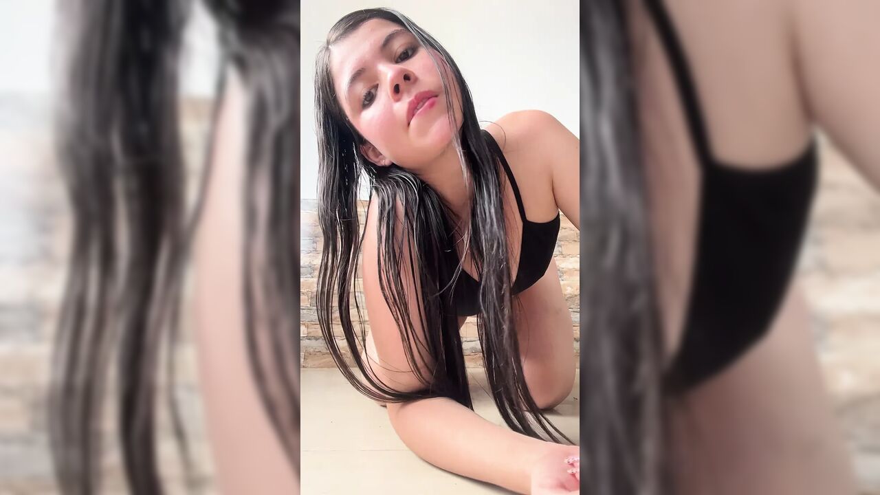Beautiful, horny Colombian blonde masturbates her juicy, pink pussy