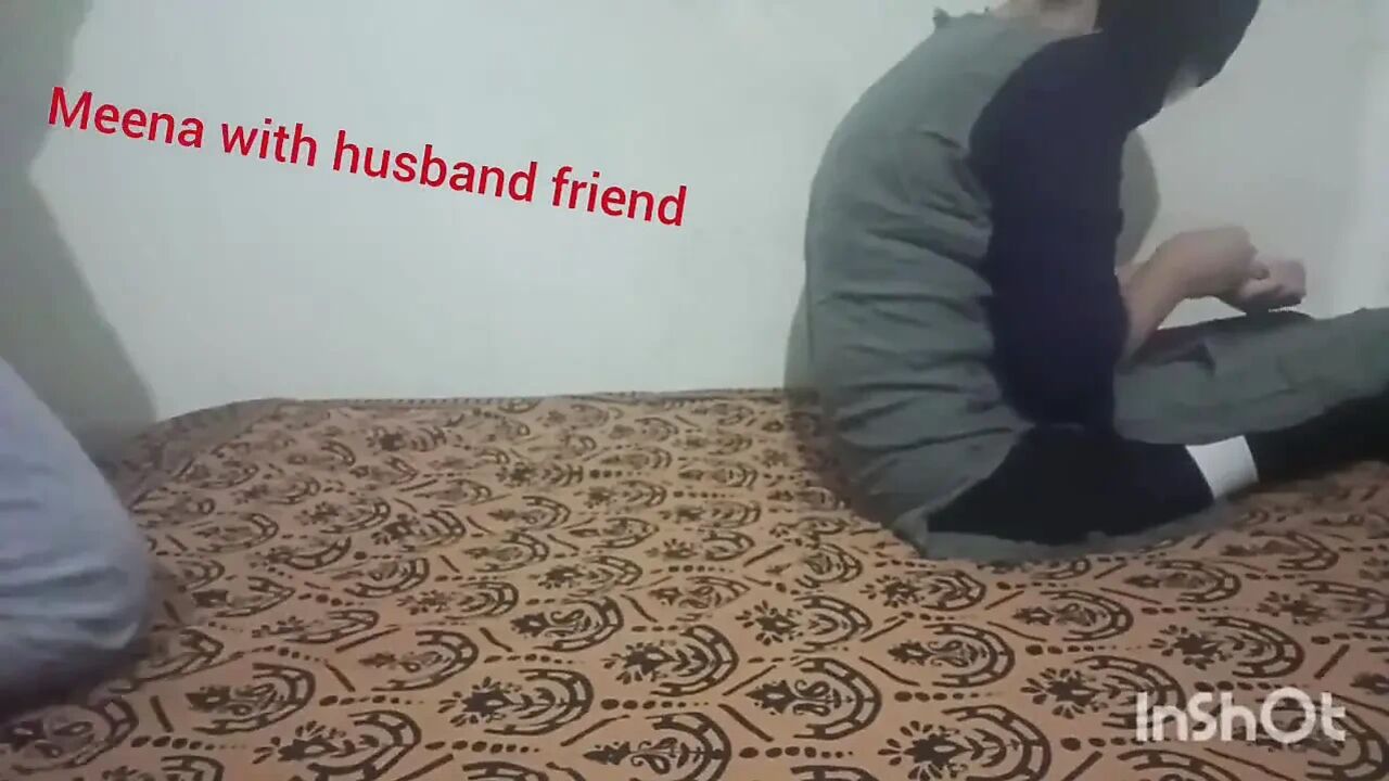 Meena Bhabhi Enjoying Romantice Sex with Husband Friend