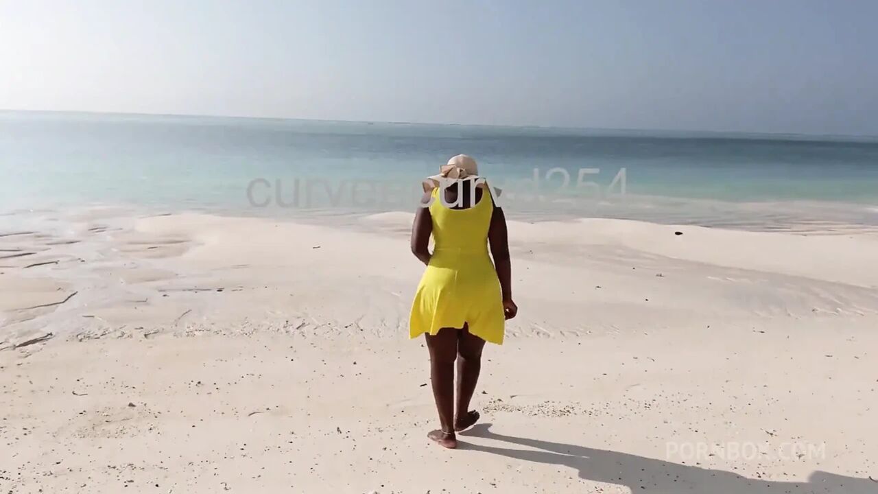 HD 4:31 Searching for Sex Baddie at the Beach Are You There
