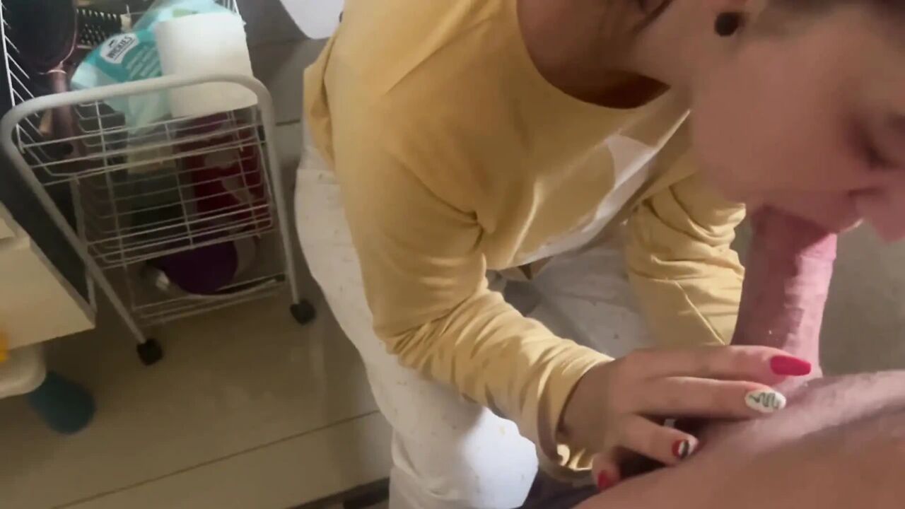Best Blowjob Morning in the Bathroom. Cheating Wife at the Toilet