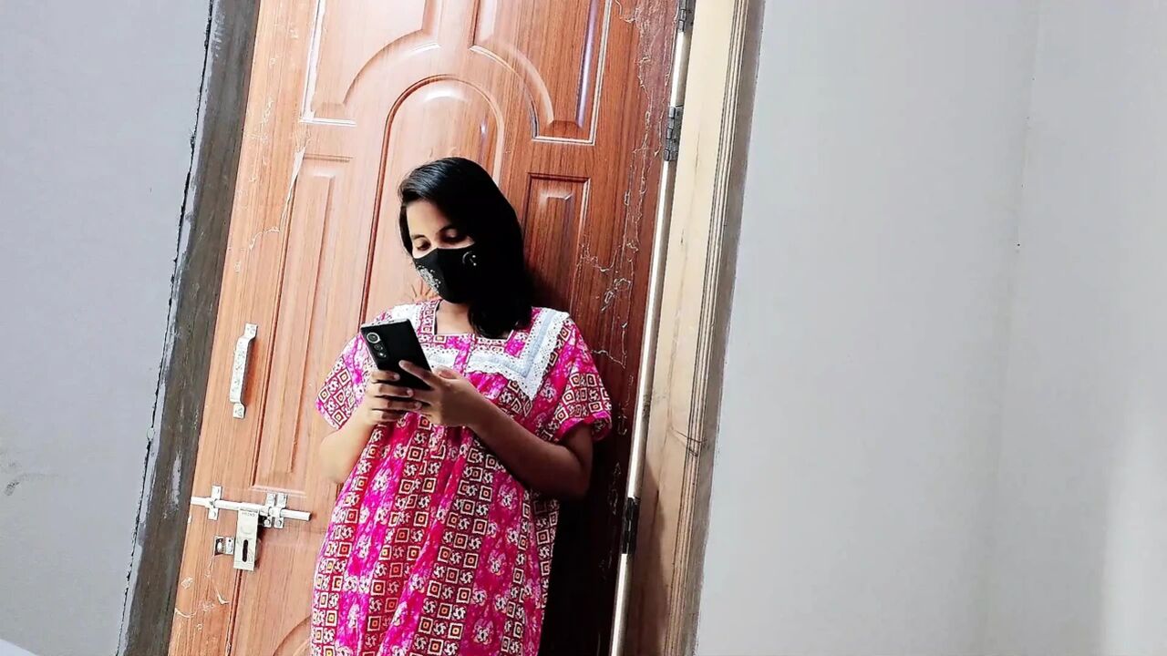 Hot stepcousin sumi wait for a quick fuck when no one in home Desi stepcousin sis fuck xxx