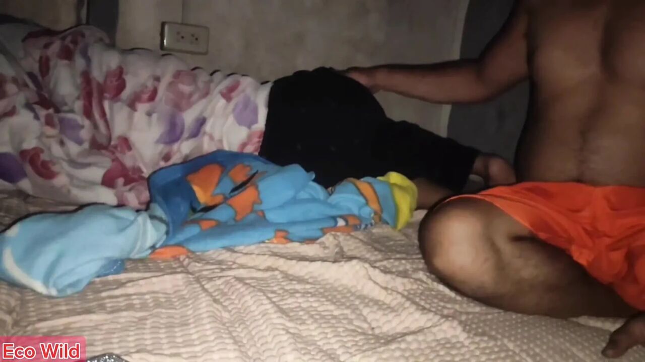 This Is How I Wake up My Girlfriend When She's Horny!!.