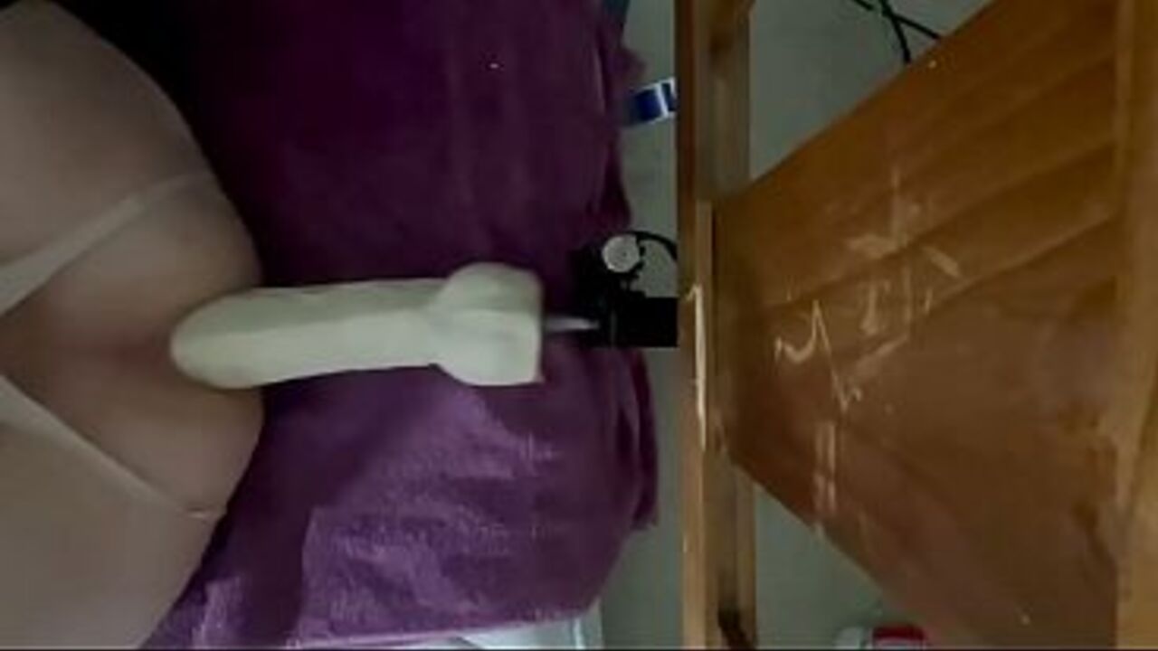 Anal fucking machine