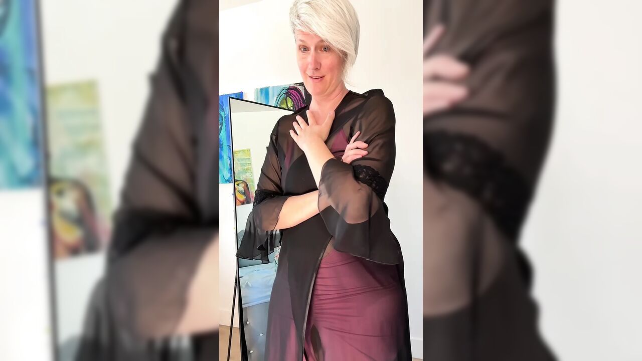Helping StepMommy With Her Dress Ends in Naughty JOI