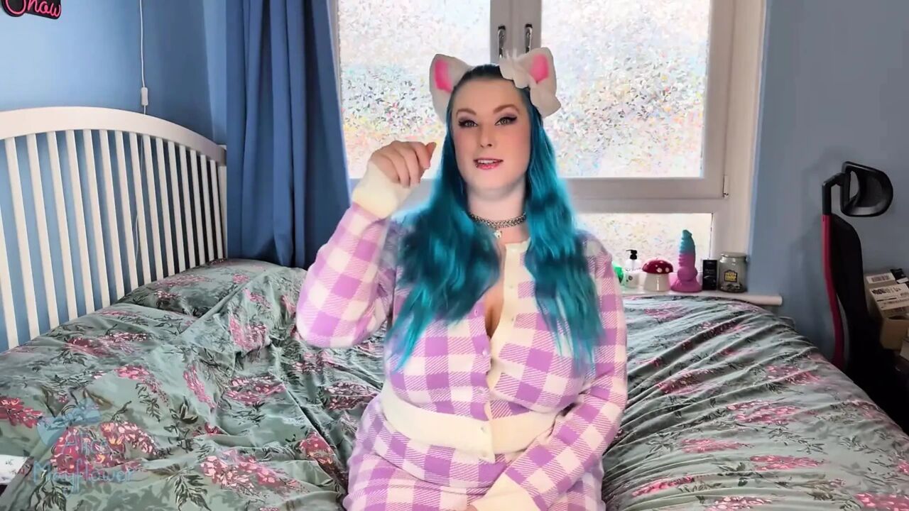 Playing with Kitty's Titties - Solo Girl