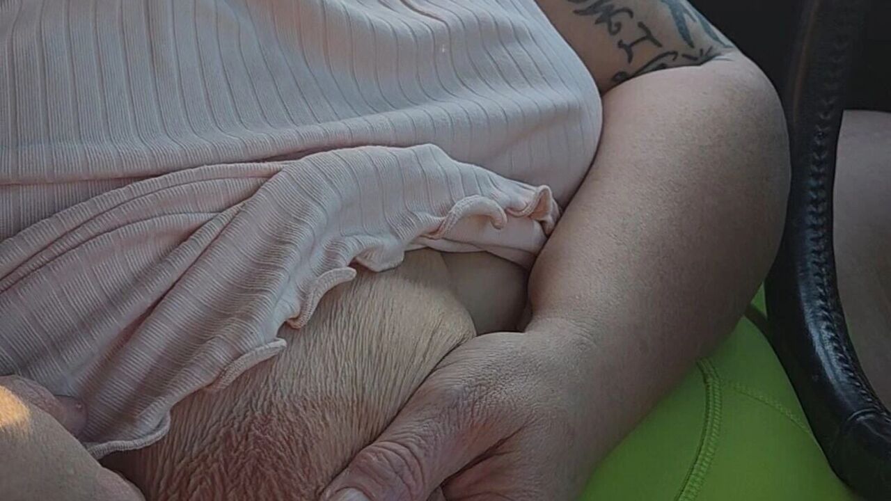 In Public View Shes Flahing Tities for You