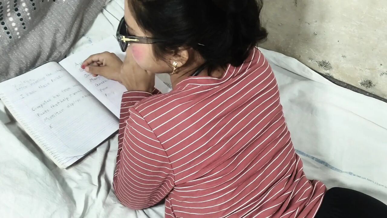 My small angry with me, we shared a single bed for all night, Full Hindi Viral Video