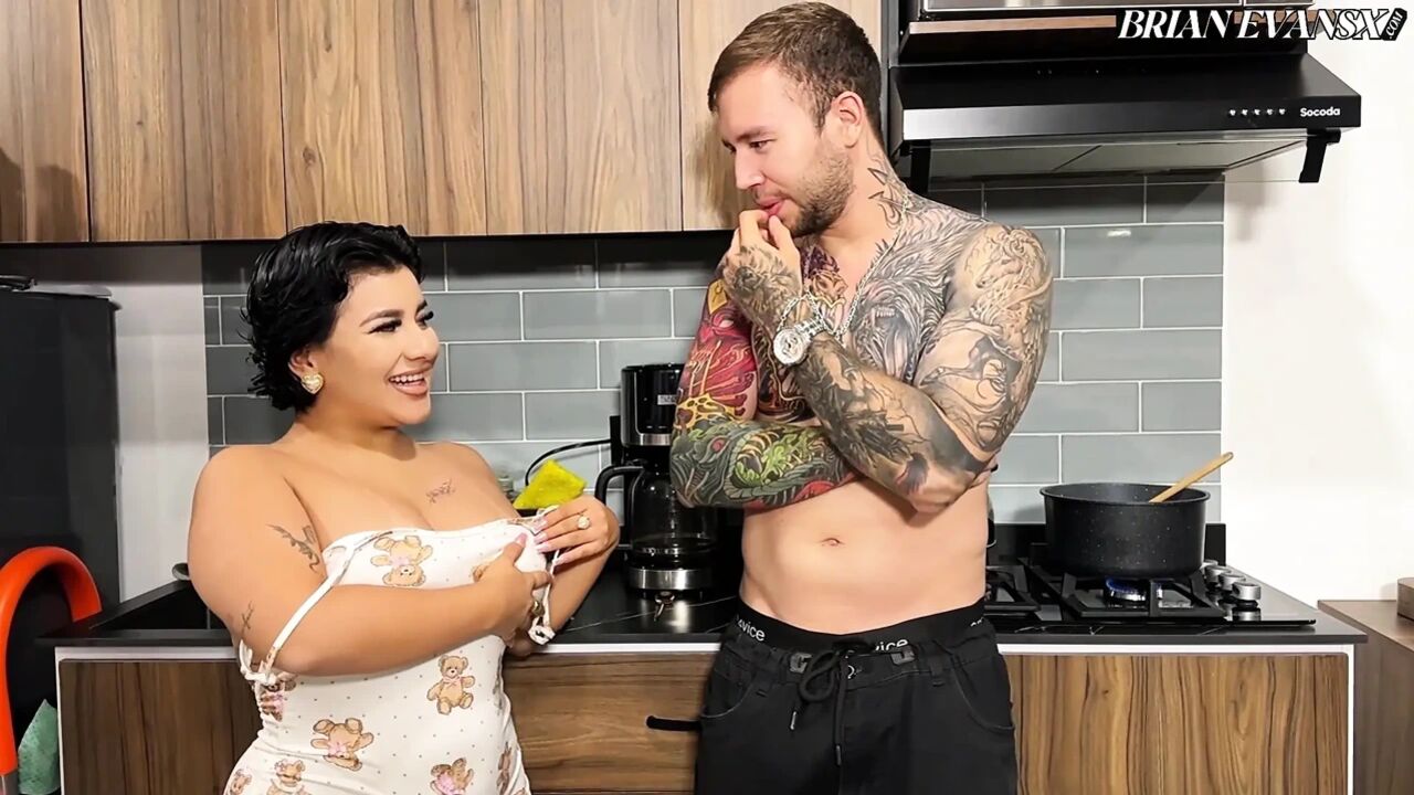My stepsister can't cook and I feed her my dick - Naty Delgado & Brian Evansx