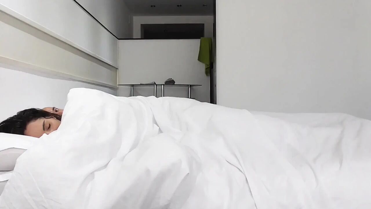 Sweet awakening with hot girlfriend with stunning ass