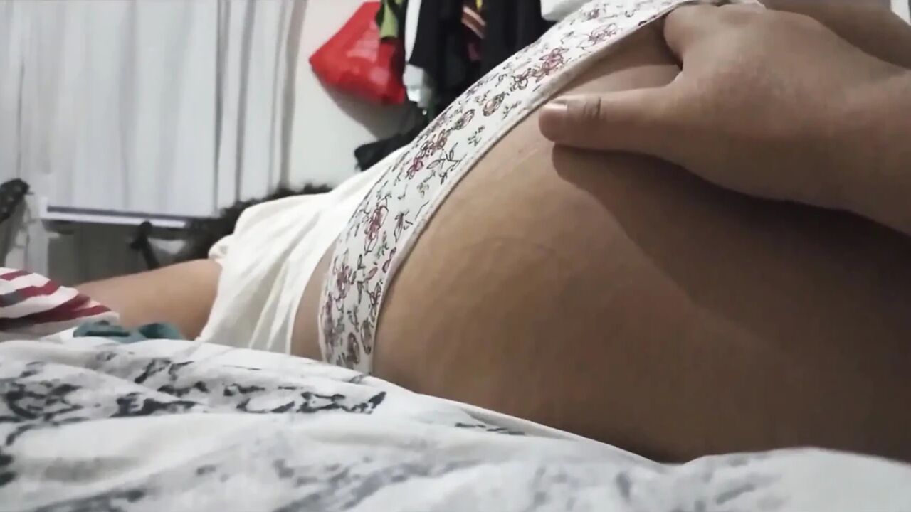 I Caress My Wife's Buttocks and She Doesn't Realize That I Record It and Upload It to
