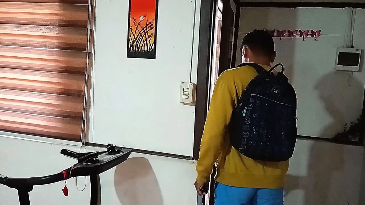 College guy sneaks in and pounds his stepmom's huge ass on the kitchen table