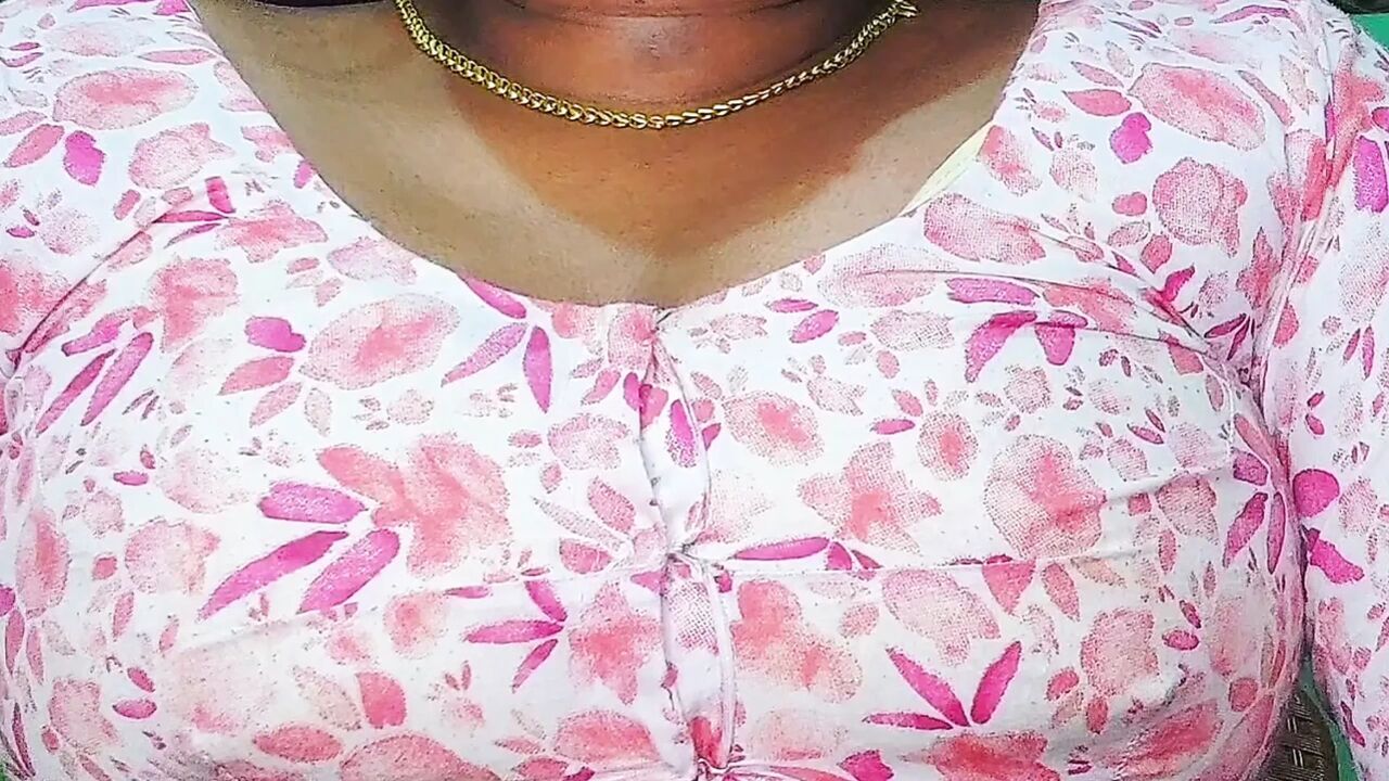 Desi item girl kavita model Part - 01