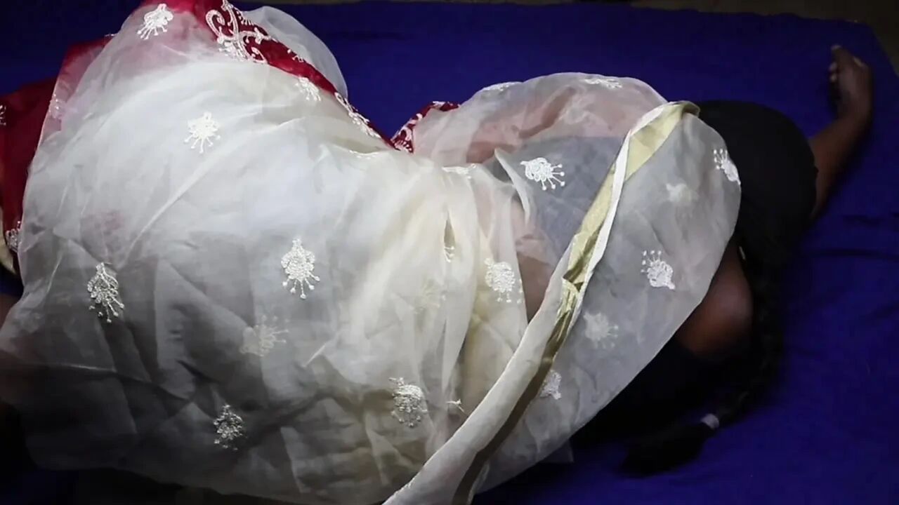 College girl Saloni bhabhi Sex video 18